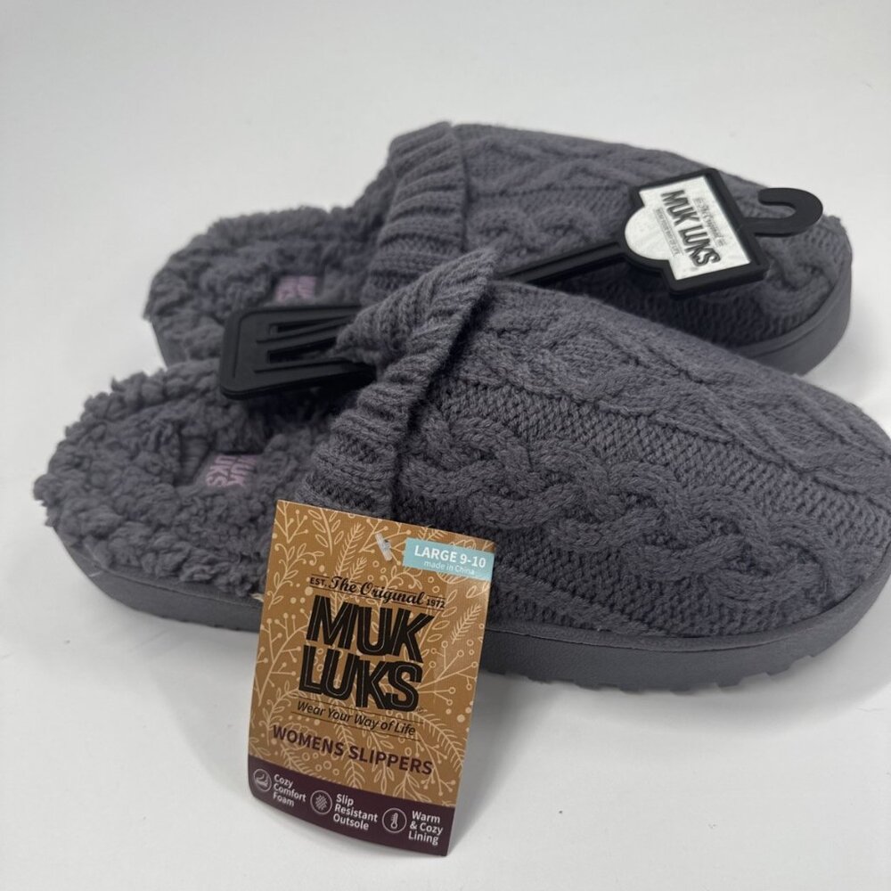 Muk Luks Cozy Slip On Shoes Womens Slippers Large 9-10 Mules Fuzzy Knit NEW
